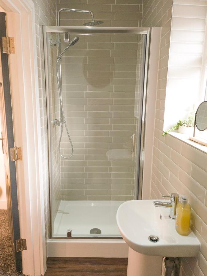 Principality Suites - Two Bed Apartment By Property Promise Кардиф Екстериор снимка
