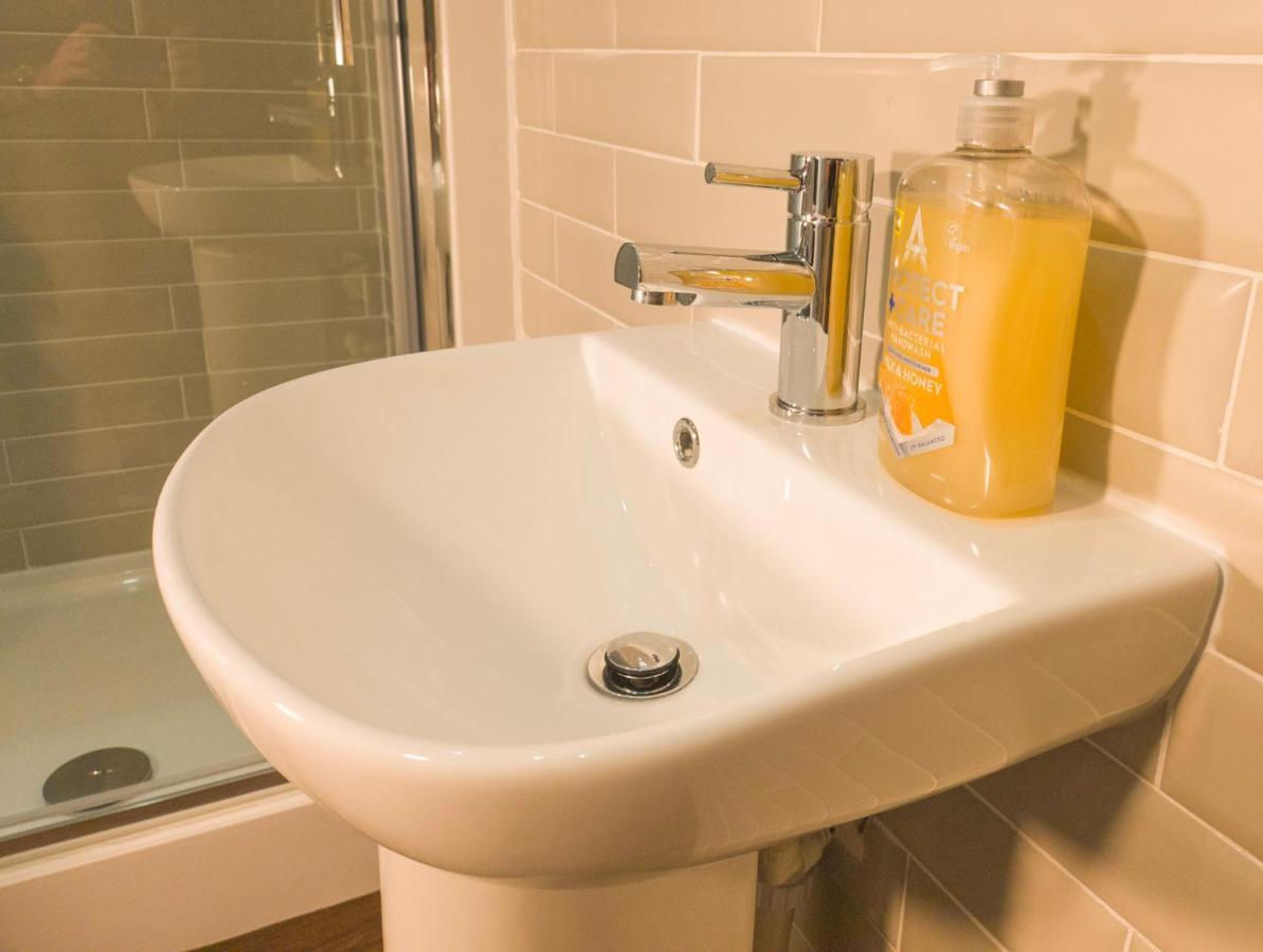 Principality Suites - Two Bed Apartment By Property Promise Кардиф Екстериор снимка