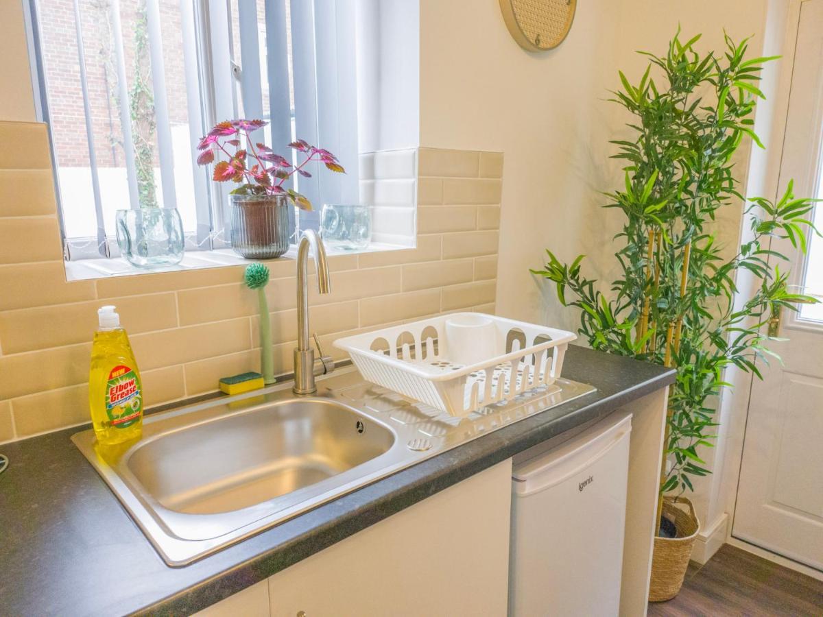 Principality Suites - Two Bed Apartment By Property Promise Кардиф Екстериор снимка