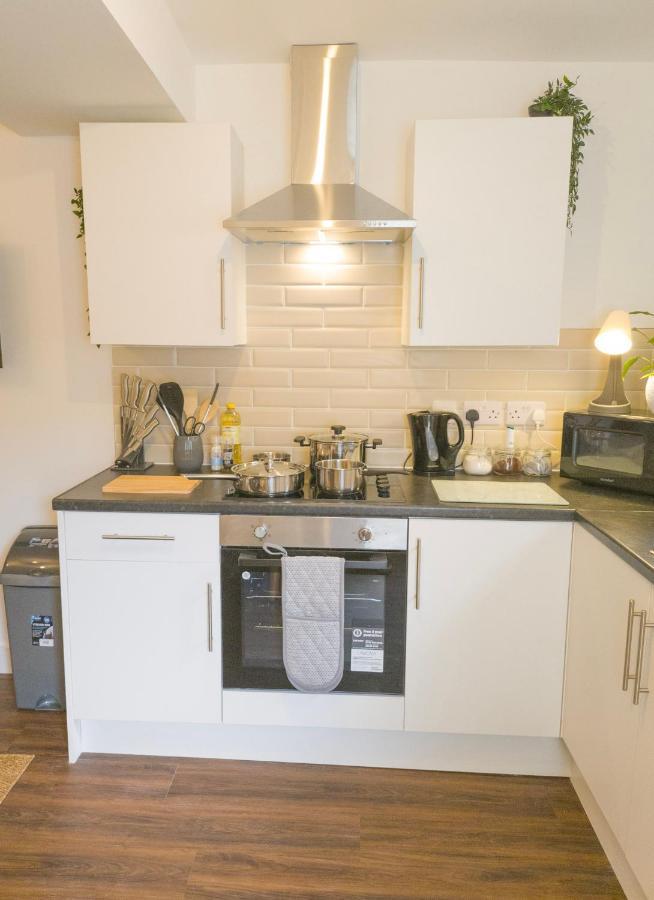 Principality Suites - Two Bed Apartment By Property Promise Кардиф Екстериор снимка